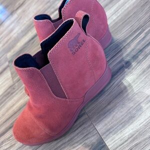Sorel Orange Suede Ankle Boots